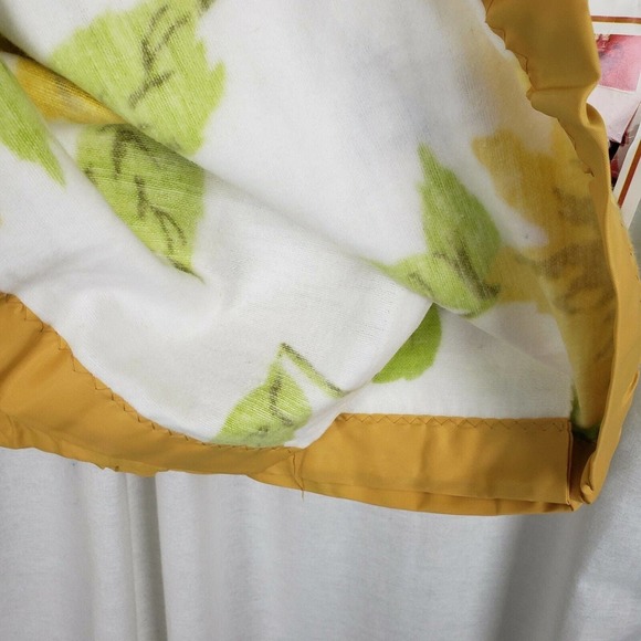 Lady Pepperell Summerette Poppies Thermal Blanket Vintage Nylon Satin Trim 72x90 - Picture 4 of 4